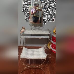 Mid-Century Vintage Hollywood Regency Brass Vanity (Dressing Table/Mirror/Stool)